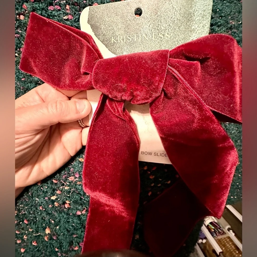 🎸Kristin Ess🎸🔥NWT🔥The Velvet Bow Slide in Burgandy